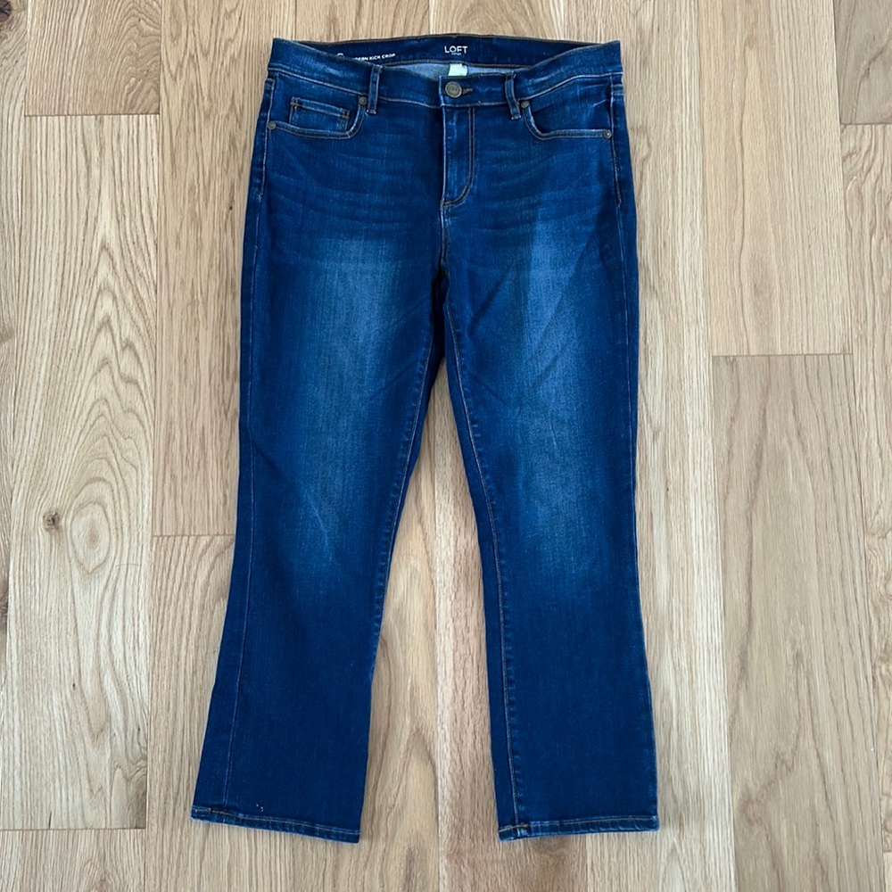 Women’s LOFT Outlet Dark Wash Modern Kick Crop Jeans (size 6)